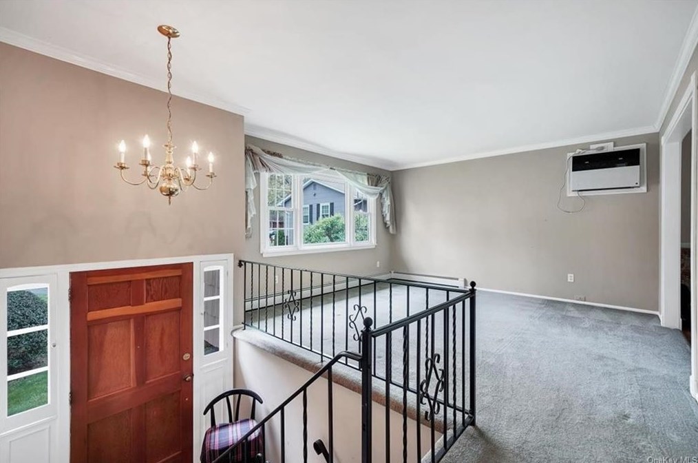 349 Little Tor Oval, New City, NY 10956