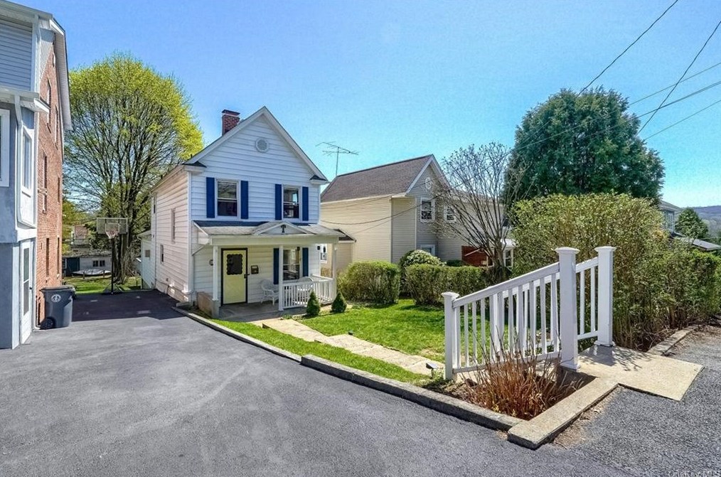 26 Maple Ave, North Tarrytown, NY 10591