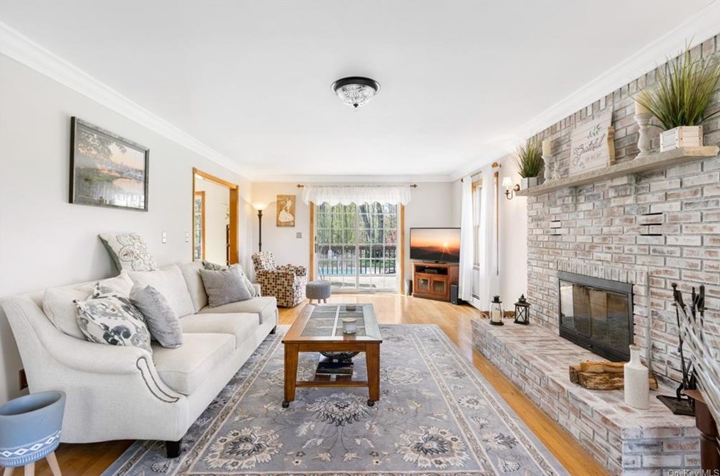 3 Kimberly Dr, Camp Bell Hall, NY 10916