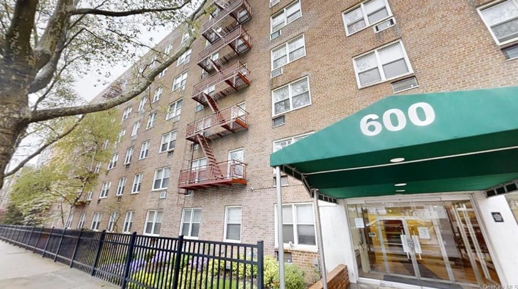 600 Locust St #4-f, Mount Vernon, NY 10552