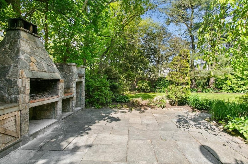 256 Babbitt Rd, Bedford Hills, NY 10507