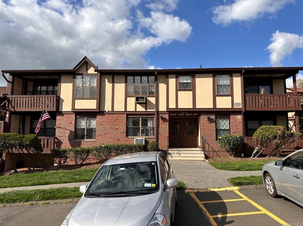 463 Sierra Vista Ln #463, Valley Cottage, NY 10989