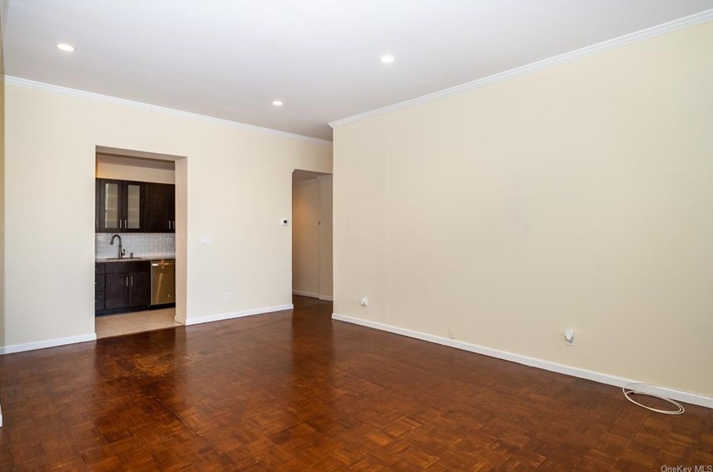 1250 North Ave Apt 215, New Rochelle, NY 10804