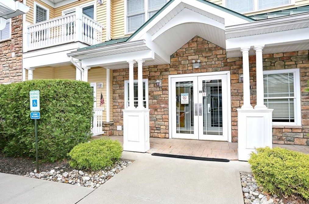 1208 Views Way, Mount Ivy, NY 10970-3514
