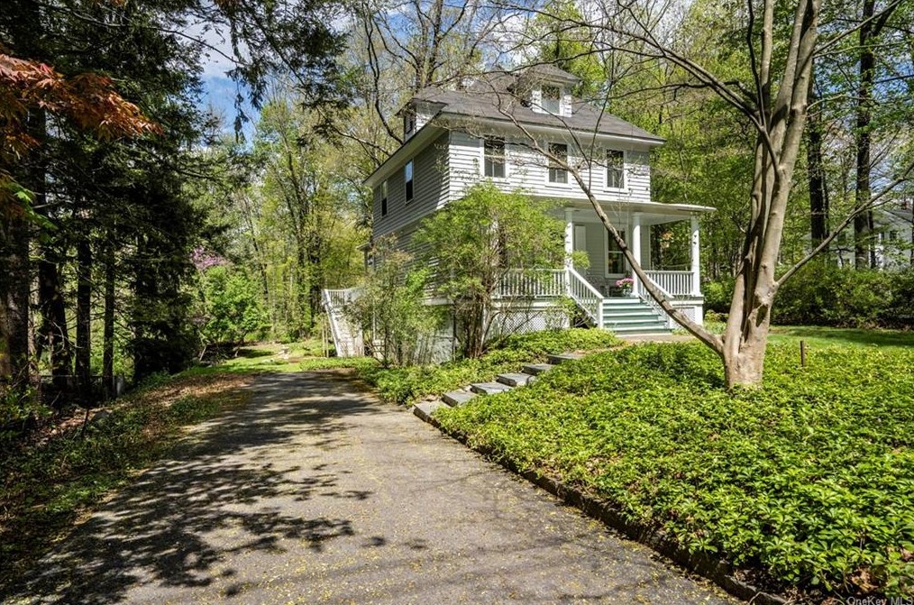 119 Douglas Rd, Chappaqua, NY 10514