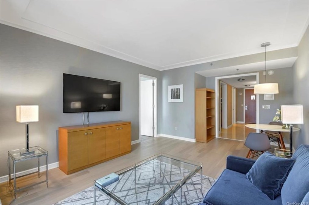 1 Renaissance Sq Unit 8b, White Plains, NY