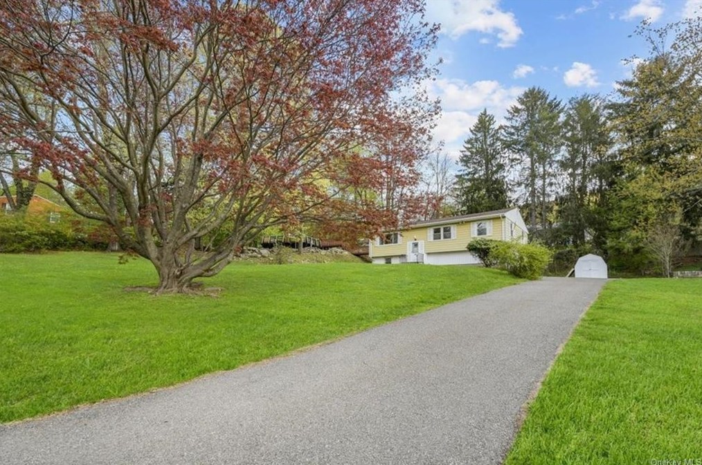 84 Anna St, Kent Lakes, NY 10512