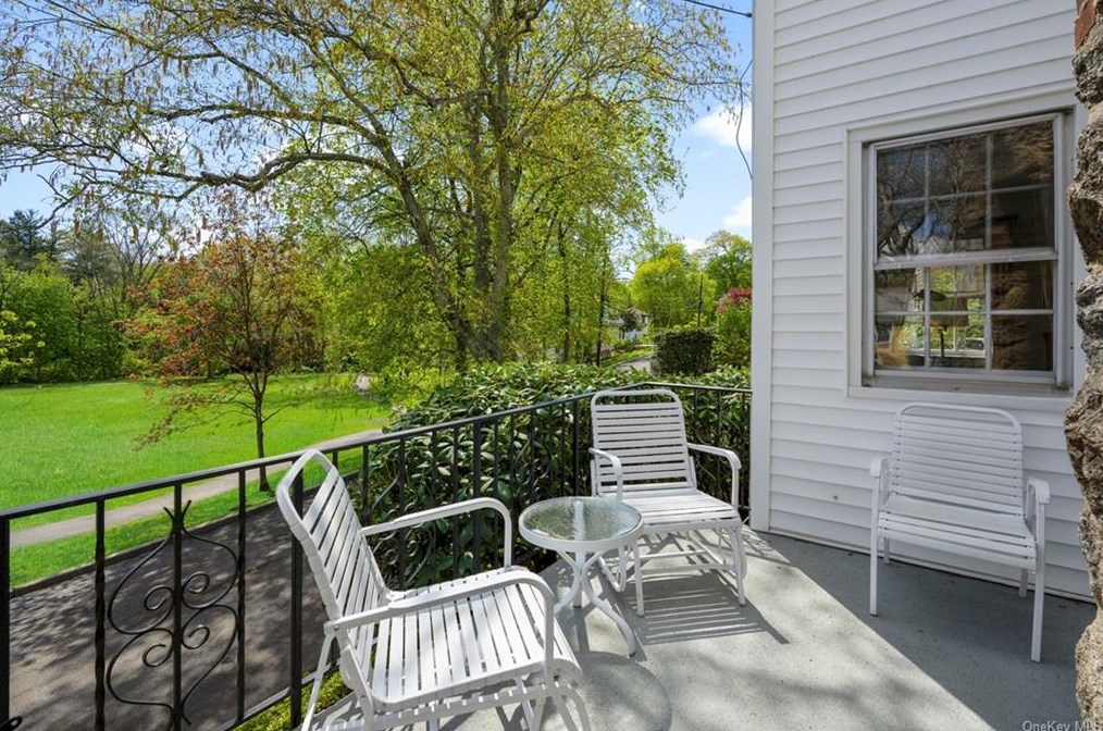 419 Warren Ave, Mamaroneck NY  10543-1332 exterior