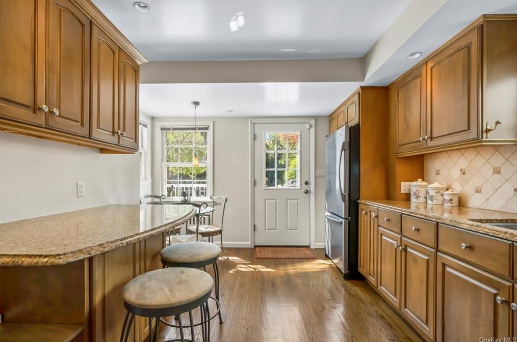 419 Warren Ave, Mamaroneck NY  10543-1332 exterior