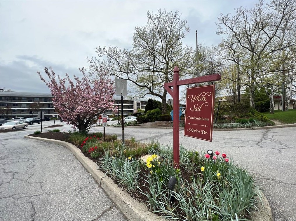 4 Marina Dr #e3, Mahopac, NY 10541