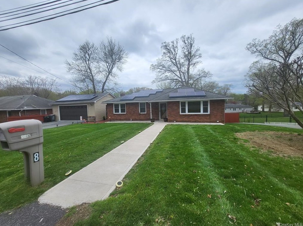 8 Faye Ave, Newburgh, NY 12553-7708