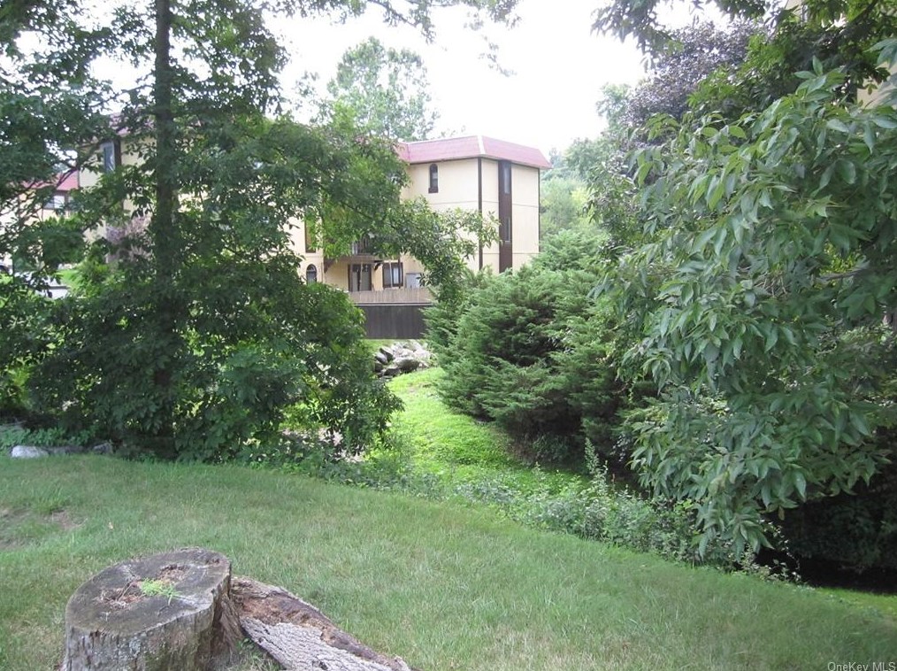 3 Granada Cres Apt 6, White Plains, NY 10603