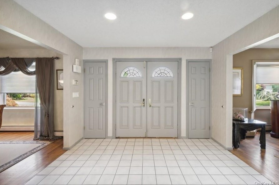 16 Carlton Ct, New City, NY 10956