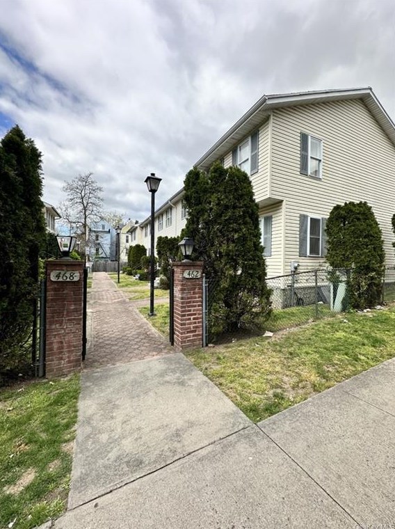 462 S 4th Ave #107, Mount Vernon, NY 10550