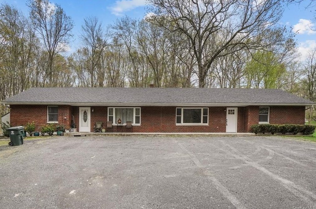 65 Racquet Rd #1, Newburgh, NY 12550