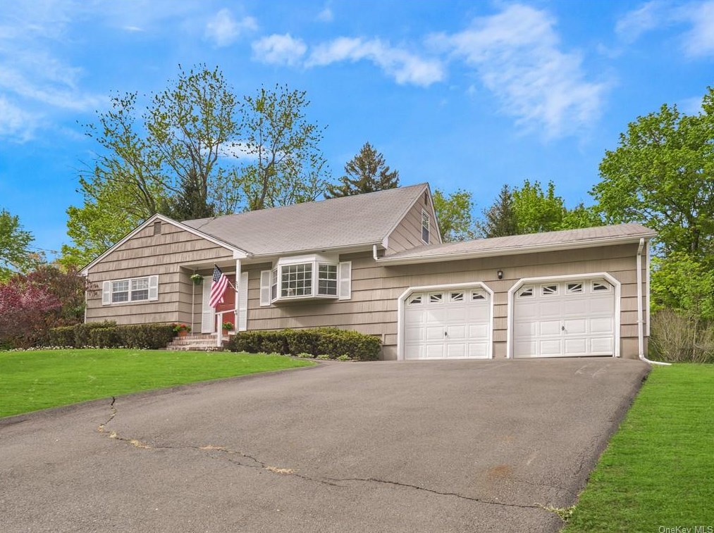 337 Gilbert Ave, Chestnut Ridge, NY 10965
