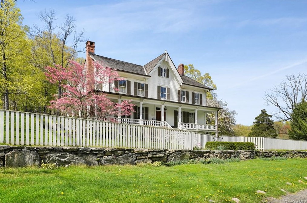 320 Mt Holly Rd, Katonah, NY 10536