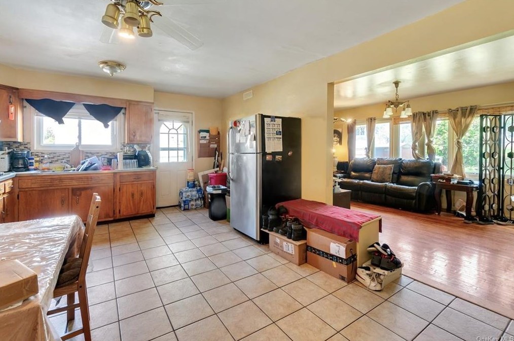 50 Jackson Pl, White Plains, NY 10603