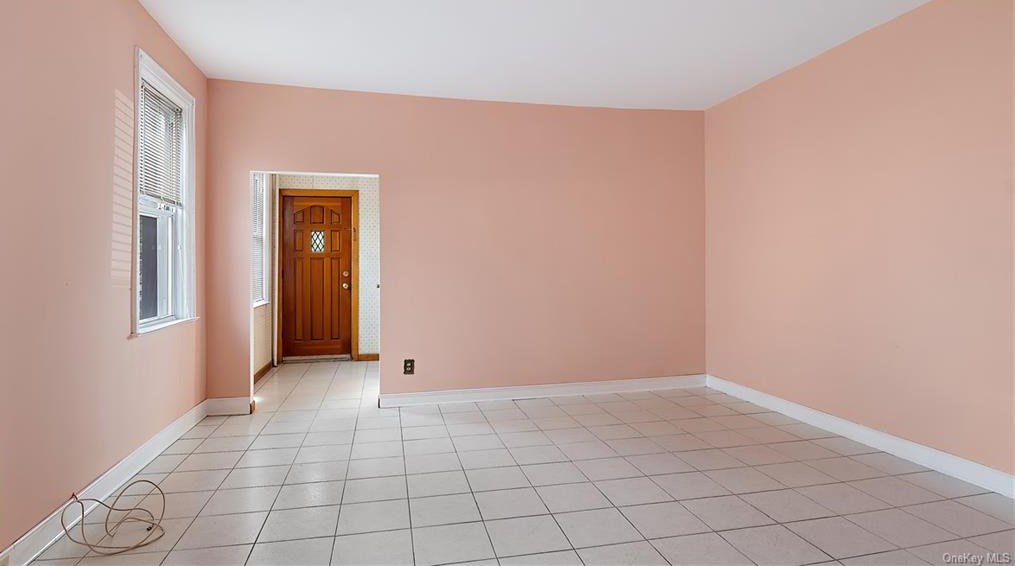 910 Revere Ave, Bronx, NY 10465