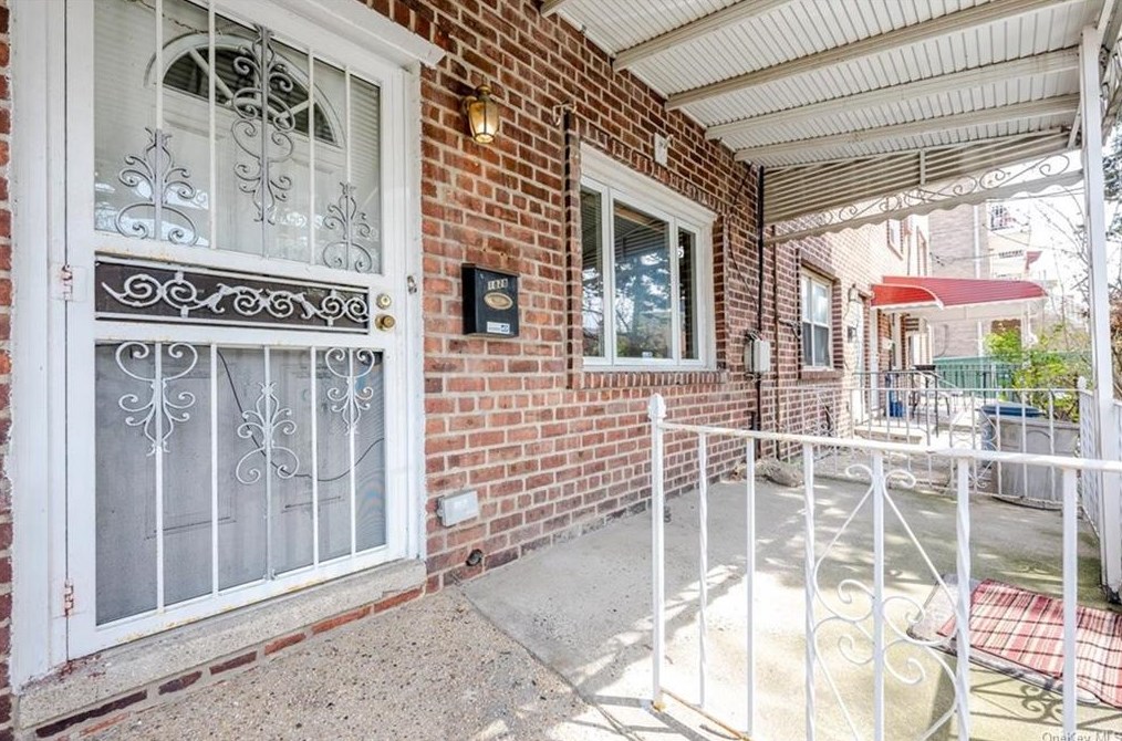 1828 Delancey Pl, Bronx, NY 10462