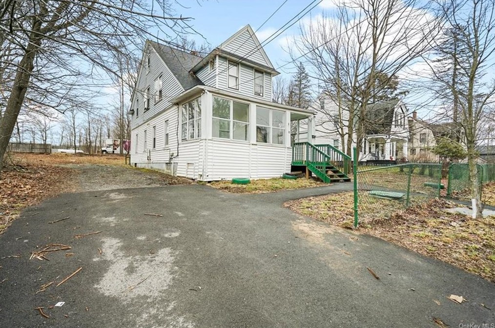 28 Bedford Ave, Monticello, NY 12701