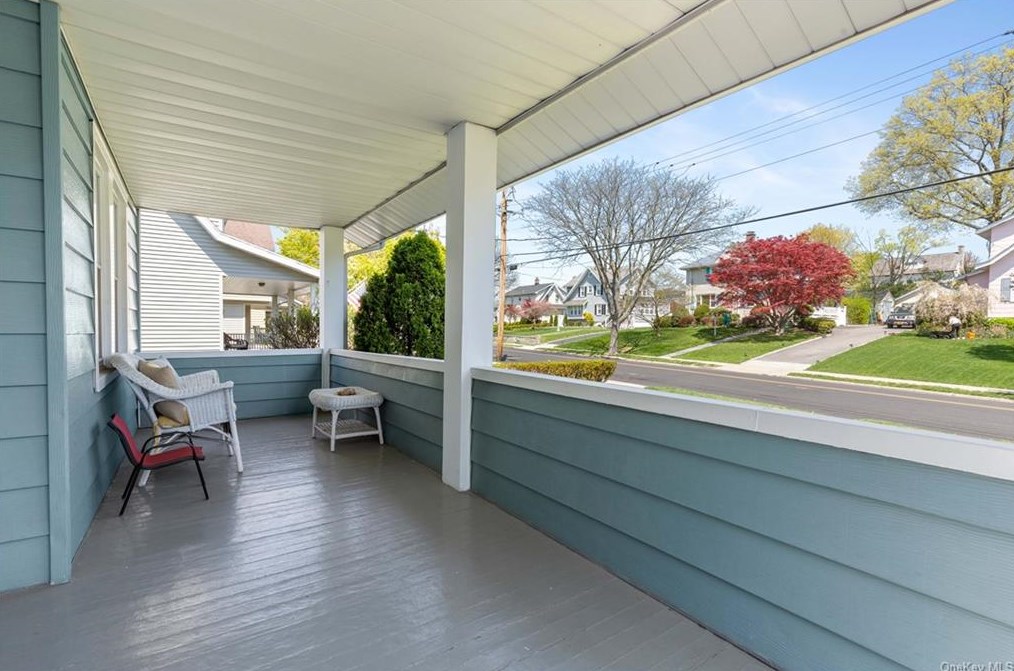 304 Glen Ave, Rye Brook, NY 10573
