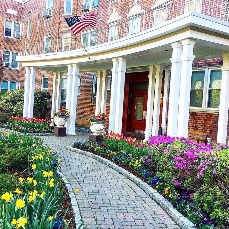 101 Old Mamaroneck Rd #1d6, White Plains, NY 10605