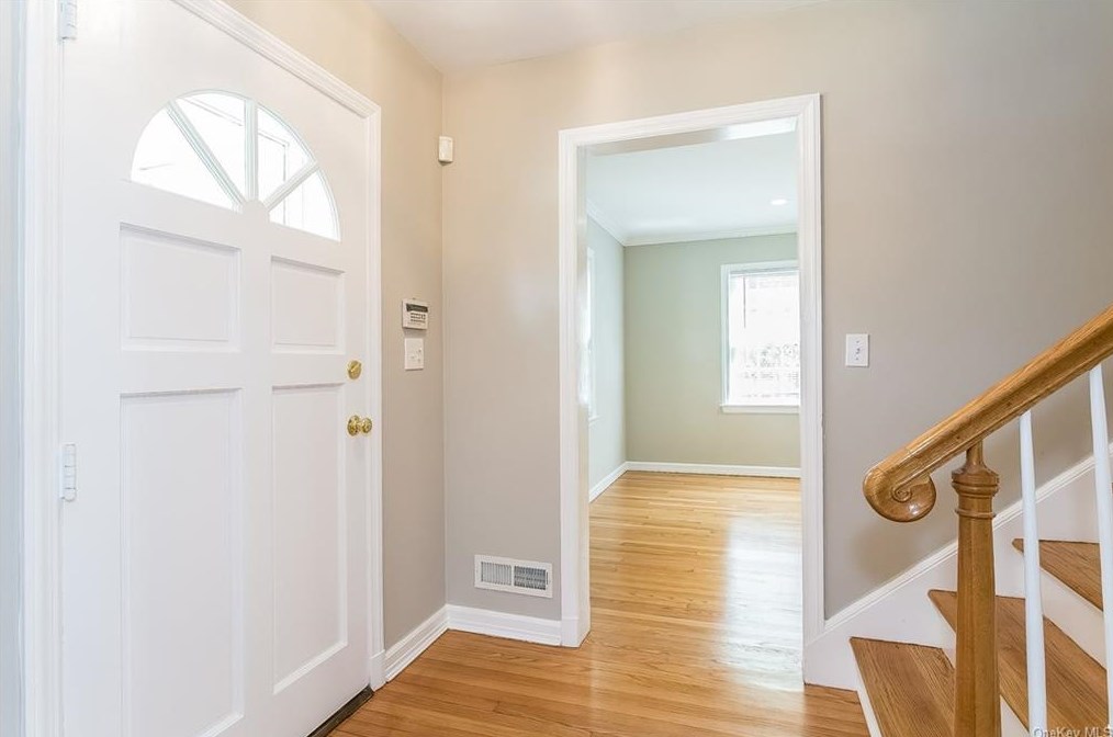 3 Belmont St, White Plains, NY 10605