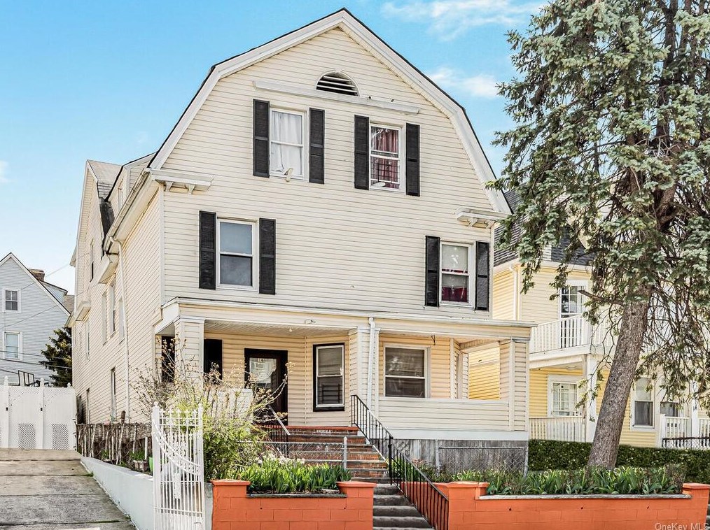 16 Stanley Pl, Yonkers, NY 10705-1167