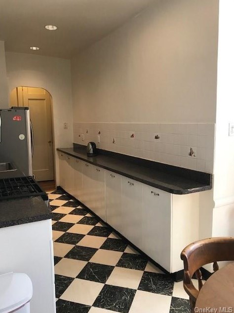 2922 Barnes Ave #5g, Bronx, NY 10467