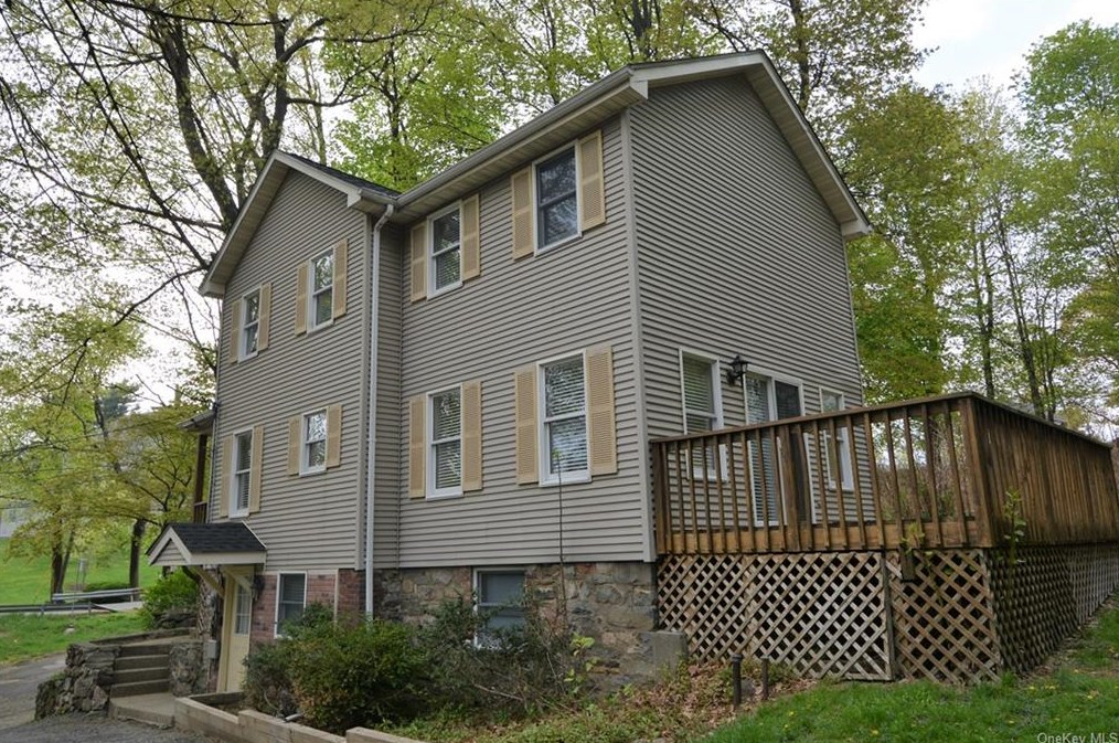 335 Mountain Rd, Cornwall Hud, NY 12520