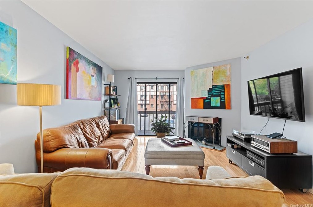 15 Greenridge Ave #3, White Plains, NY 10605