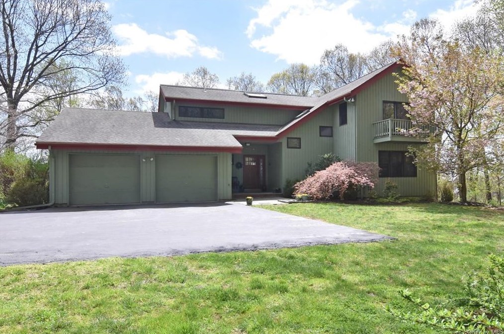 78 Quaker Hill Dr, Croton on Hudson, NY 10520