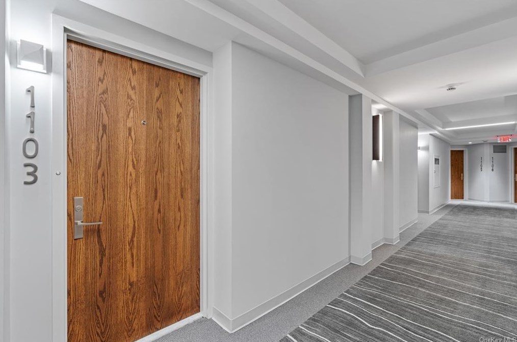 4 Martine Ave #1103, White Plains, NY 10606