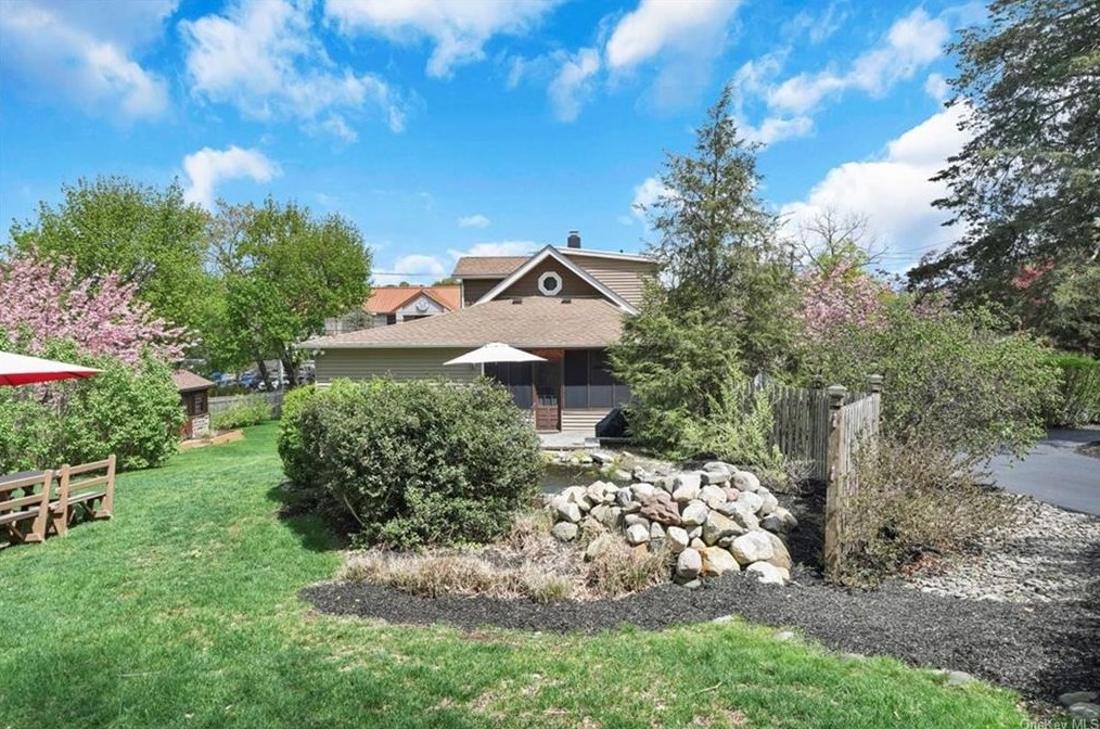 55 State Route 17m, Harriman NY  10926-3231 exterior