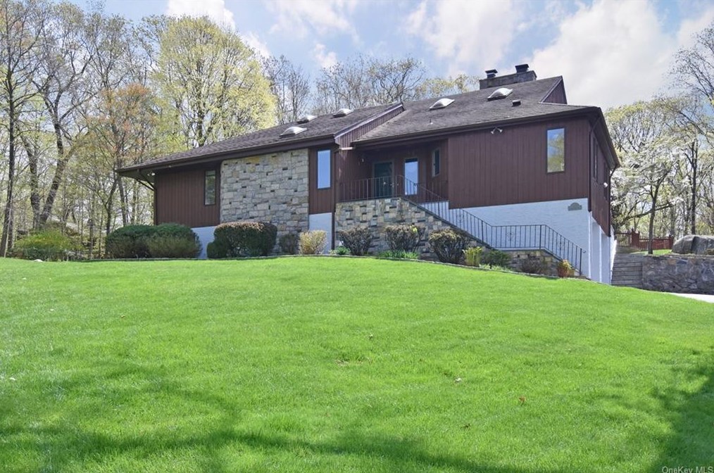 410 Riverview Rd, Irvington On Hudson, NY 10533-1340