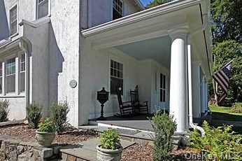 10 S State Rd, Briarcliff, NY 10510