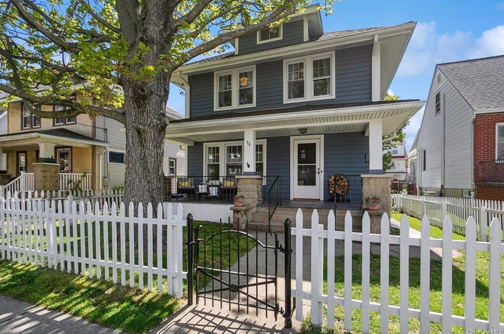 54 Joan Dr, Yonkers, NY 10704-2114