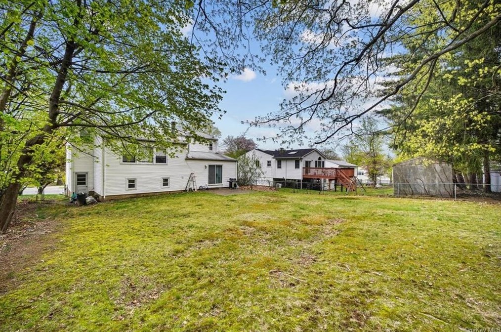483 Viola Rd, Chestnut Ridge, NY 10977-2540