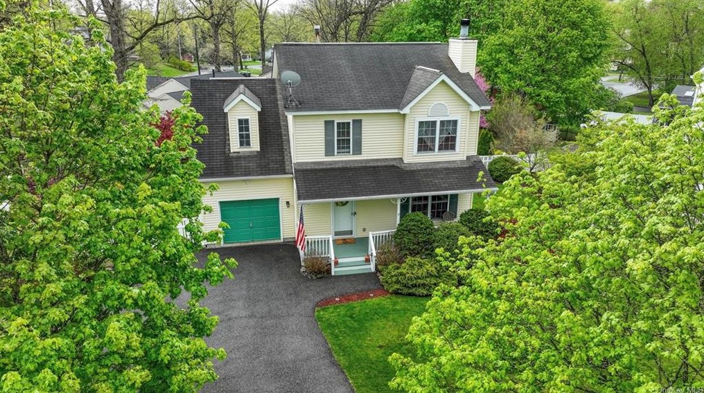 9 Selena Ct, Walden, NY 12586