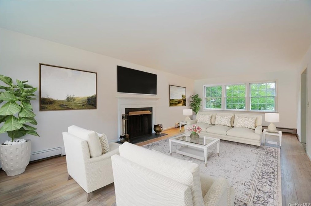 20 Little John Pl, White Plains, NY 10605