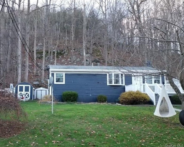 20 Palamar Dr, Monroe, NY 10950