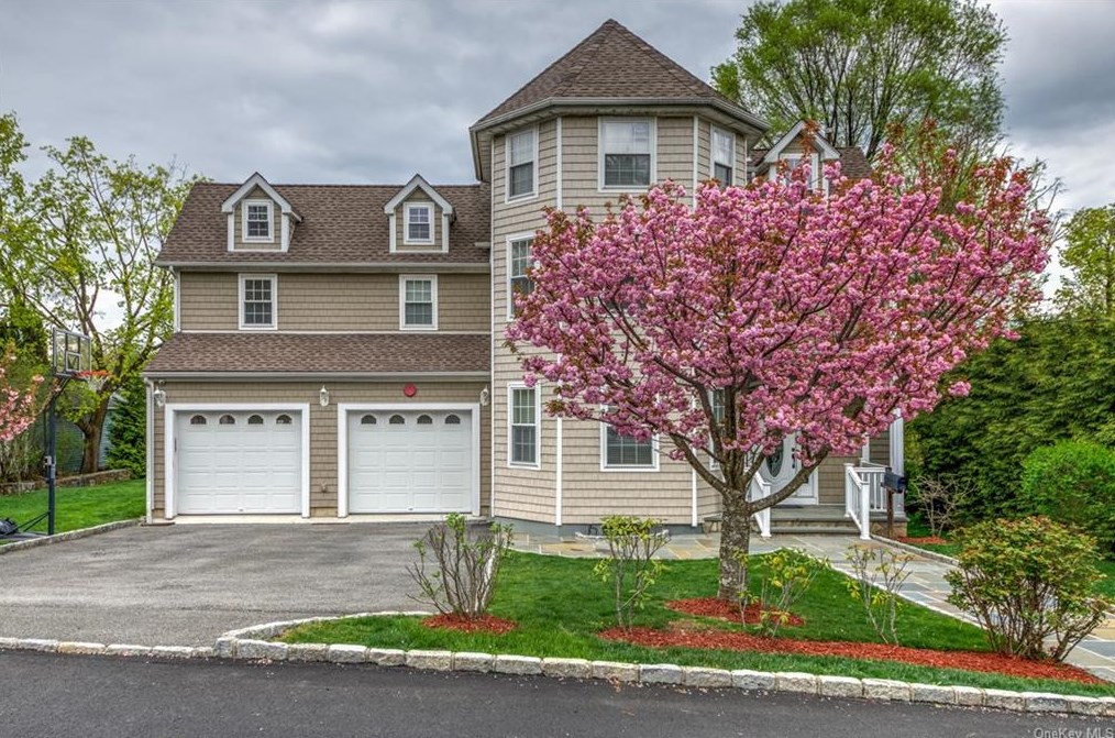 43 Riverview Ave, Ardsley, NY 10502-2332