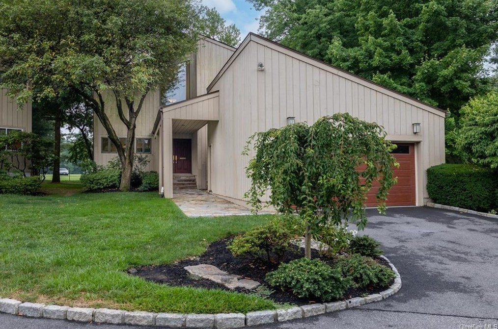 49 Talcott Rd, Rye Brook, NY 10573