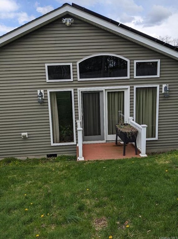 69 Hy Vue Dr, Newburgh, NY 12550