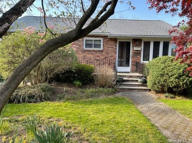 86 Gurnee Ave, Haverstraw, NY 10927-1308