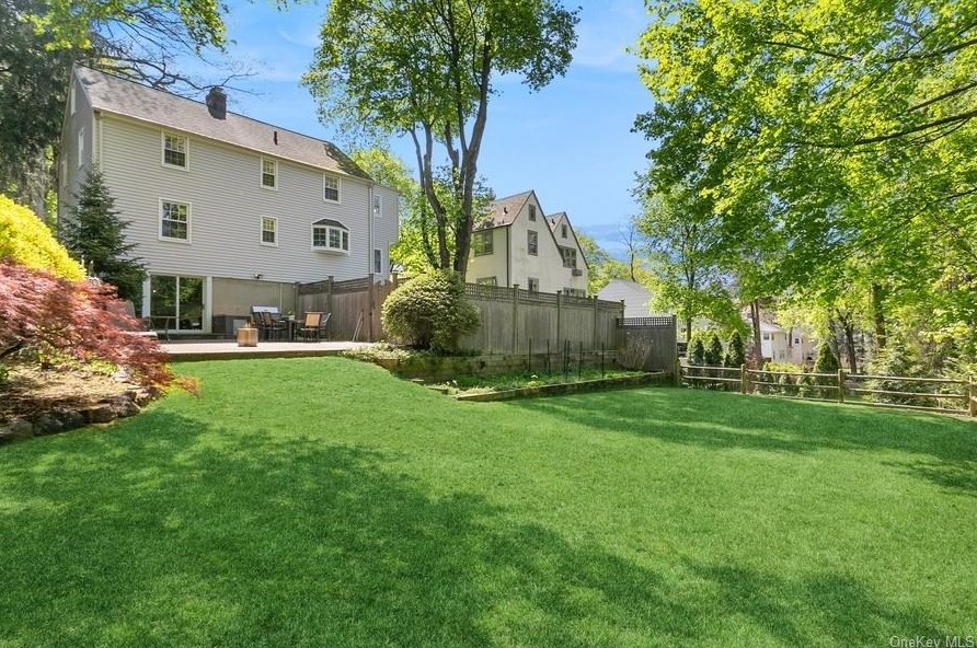 67 Holland Pl, Hartsdale, NY 10530
