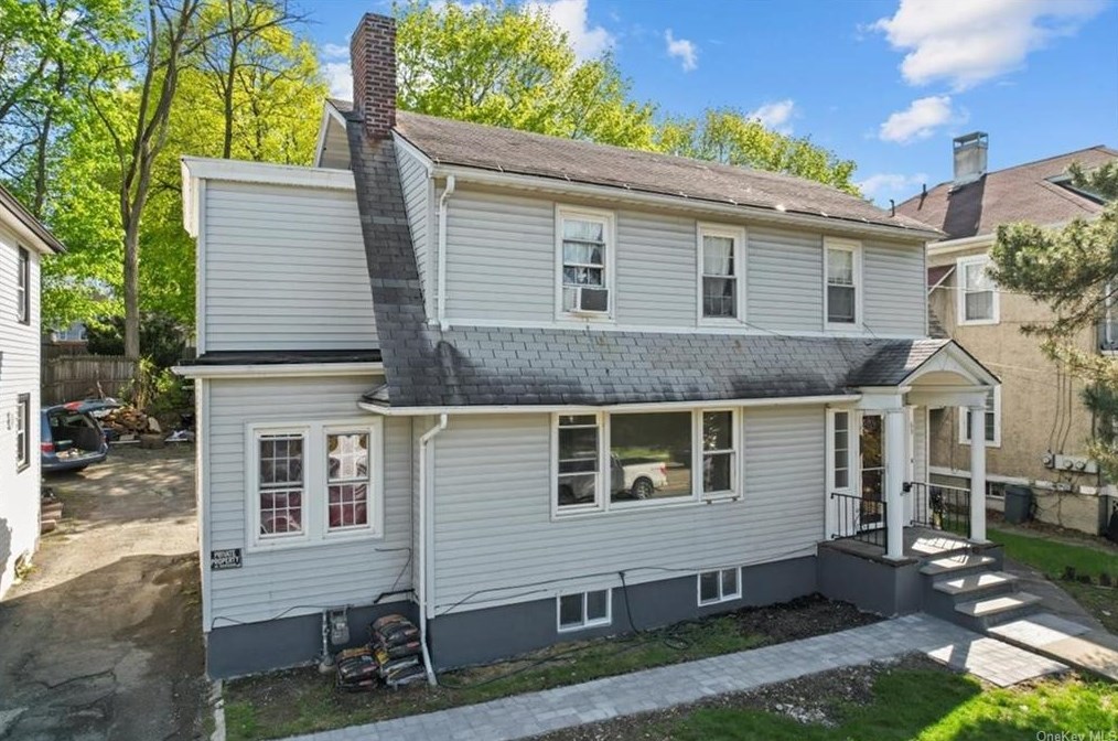 63 North St, Newburgh, NY 12550