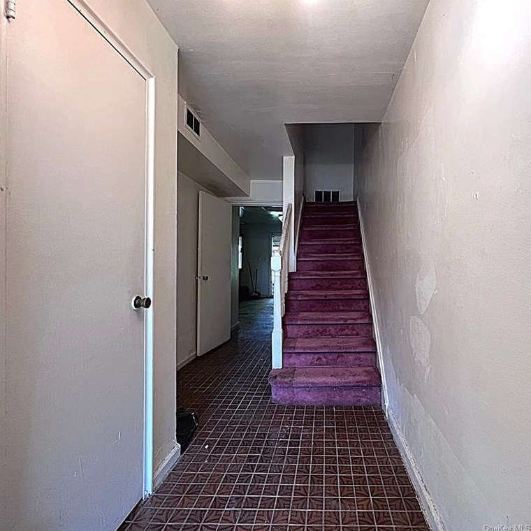 405 Turneur Ave, Bronx, NY 10473