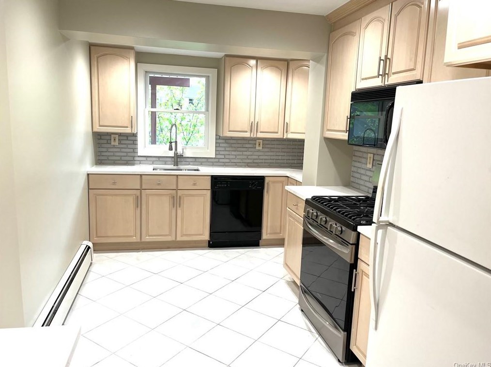139 Manville Rd #1, Pleasantville, NY 10570
